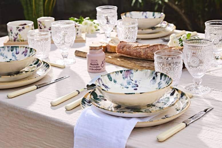 assiettes en grès