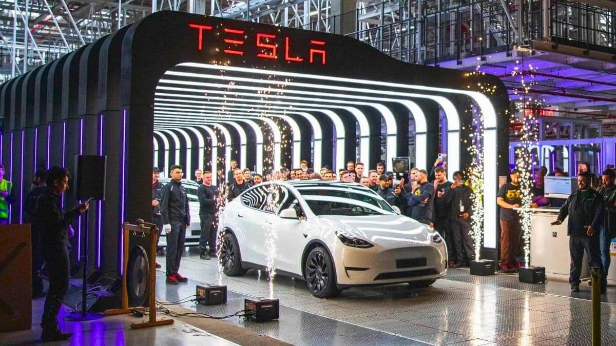 tesla c'est fini cette nouvelle voiture électrique promet 1500 km d’autonomie grâce à cette batterie révolutionnaire