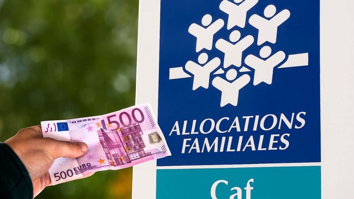 caf bonne nouvelle, un virement de 500€ arrive sur le compte en banque de ces français avant les vacances d’été