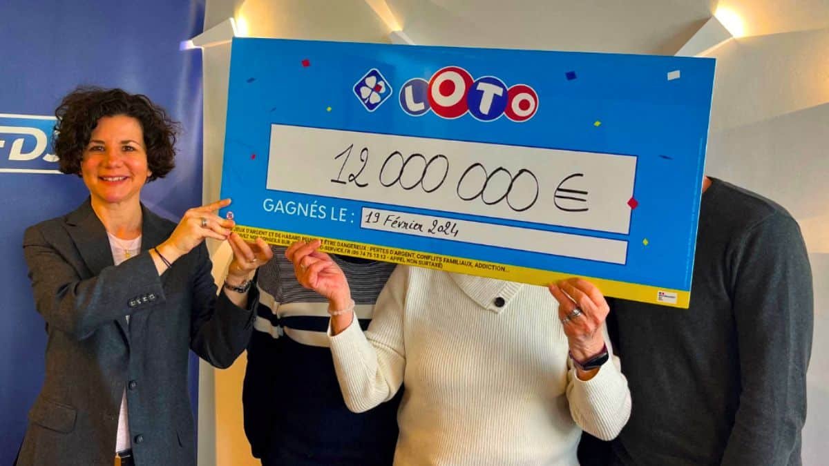 elle ramasse un ticket de loto gagnant et touche 12 millions deuros. huit ans plus tard (2)