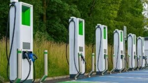 recharge ultra rapide renault réussit enfin ce que tesla n’a jamais osé tenter