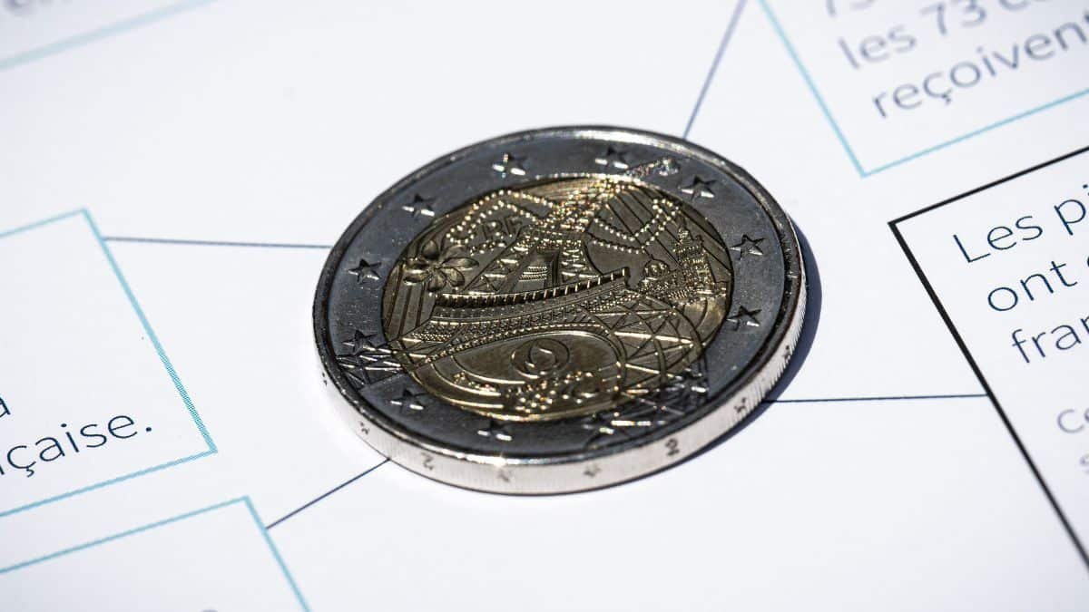 voici la vraie valeur des pieces de 2e des jo distribuees aux ecoliers elles se revend a prix dor sur internet
