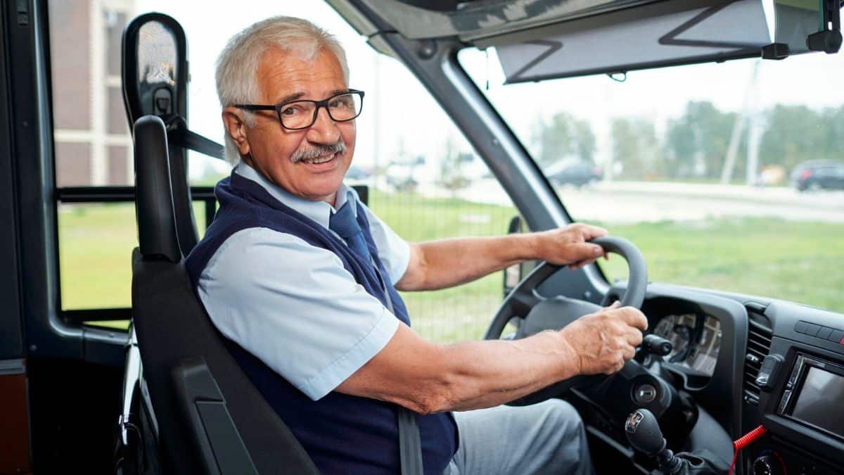 marc a été chauffeur routier toute sa vie aujourd'hui à la retraite, voici combien il gagne