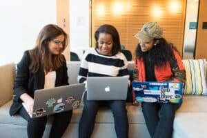la veille professionnelle vidéo : structurer son écosystème youtube pour gagner du temps